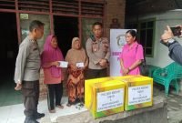 Polsek Medan Timur dan Bhayangkari Ranting Gelar Bakti Sosial, Bantu Warga Kurang Mampu di Bulan Ramadhan