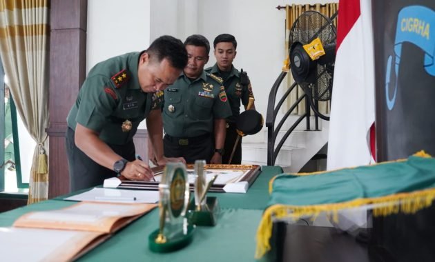 Safari Ramadhan di Yonarmed 2/KS, Pangdam I/BB Tekankan Soliditas dan Kepedulian