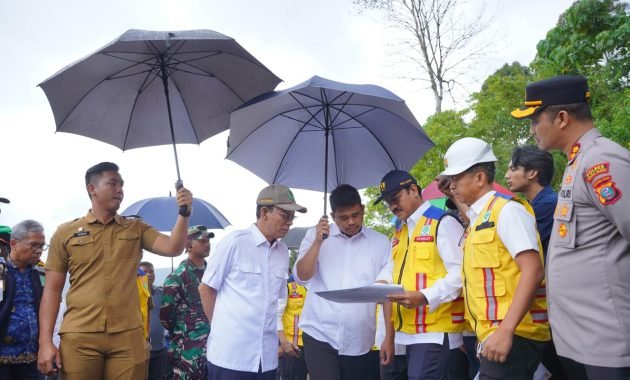Tinjau Perbaikan Ruas Jalan Nasional Batu Jomba, Bobby Nasution Minta Jalur Aman Dilalui Pemudik
