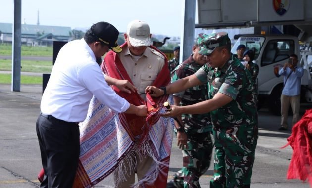 Pangdam I/BB Dampingi Menhan RI Kunjungan Kerja ke Lanud Soewondo Medan