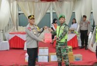 Kapolres Sergai Bersama Ketua Bhayangkari Cek Pos, Pastikan Masyarakat Terlayani dengan Baik