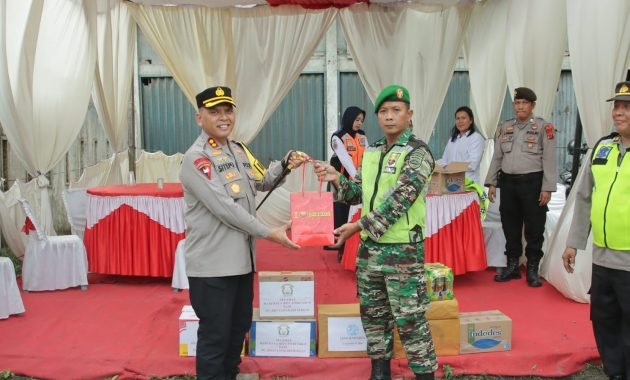 Kapolres Sergai Bersama Ketua Bhayangkari Cek Pos, Pastikan Masyarakat Terlayani dengan Baik