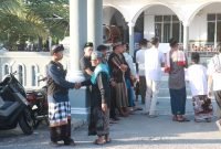 Pecalang Hindu Jaga Umat Islam Laksanakan Sholat Ied di Way Panji Lampung Selatan