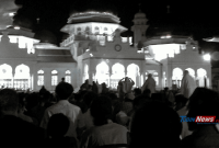 Ribuan Jamaah Padati Masjid Raya Baiturrahman pada Tarawih Perdana Ramadhan 1446 H