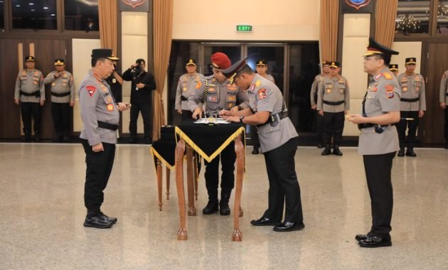Kapolri Pimpin Sertijab Sejumlah Pejabat Polri, Kadivhumas Polri: Rotasi untuk Perkuat Kinerja Institusi