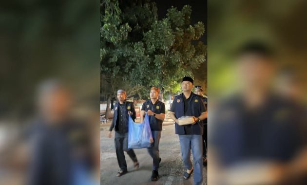 Ditreskrimsus Polda Aceh Kembali Gelar Sahur on The Road, Sasar Tukang Becak hingga Pemulung