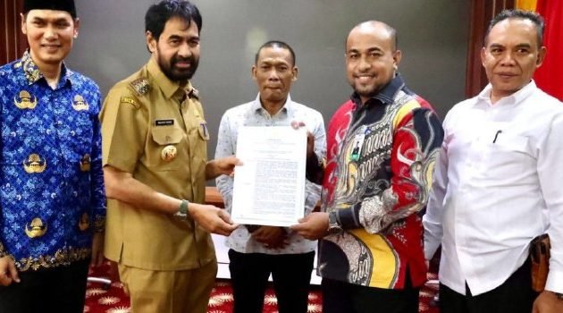 Muallem Kembali Tunjuk Fadhil Ilyas sebagai Plt Direktur Utama Bank Aceh Gantikan Hendra Supardi