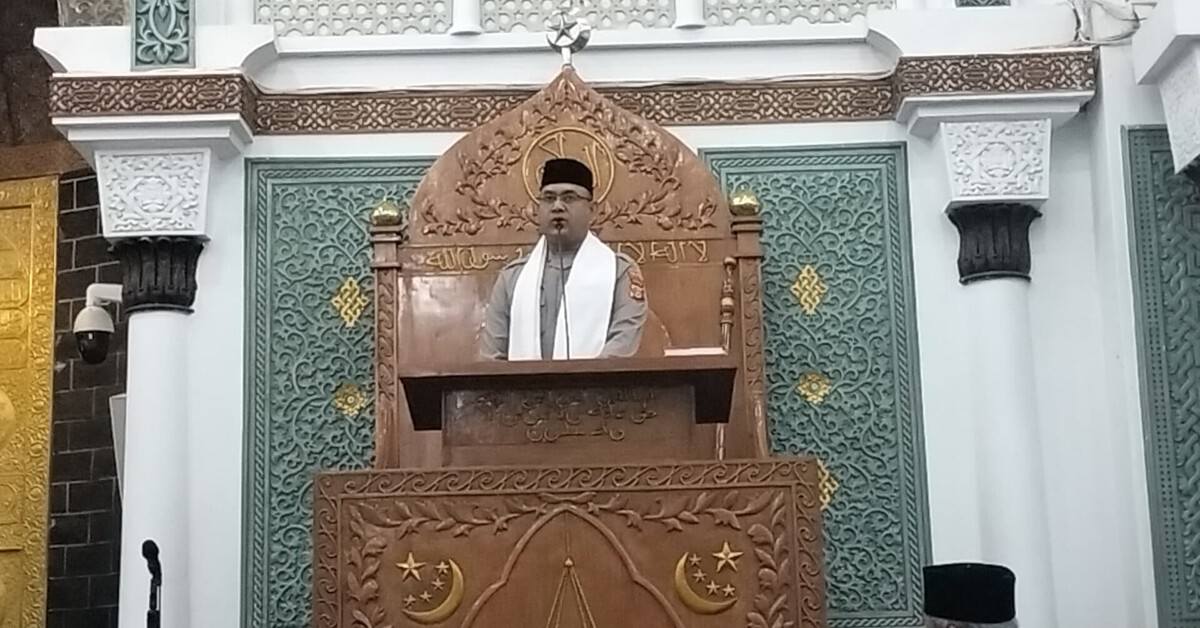 Jadi Penceramah Ramadhan di Masjid Raya, Ini Pesan Kapolsek Kuta Alam