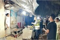 Mayat Pria Ditemukan Membusuk di Kios Sepatu, Istri Diduga Gangguan Jiwa Tinggal Bersama Jenazah