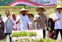 Gubernur Mualem: LTT Aceh Meningkat Berkat Bantuan Oplah dari Presiden