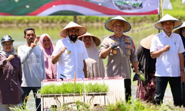 Gubernur Mualem: LTT Aceh Meningkat Berkat Bantuan Oplah dari Presiden