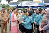 Kahiyang Ayu Pastikan Kegiatan Layanan Posyandu Berjalan Baik 