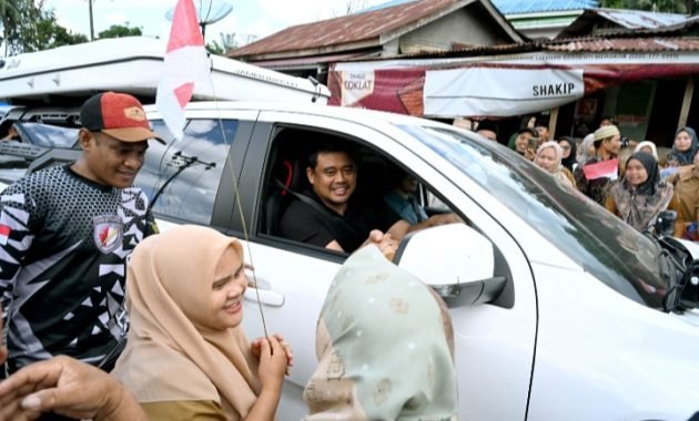 Kunker ke Paluta, Gubernur Bobby Nasution Disambut Antusias Masyarakat