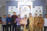 Illiza Apresiasi, KIP Banda Aceh Kembalikan Sisa Dana Pilkada Rp2,2 M Ke Pemko