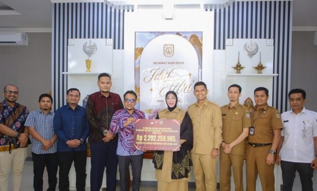 Illiza Apresiasi, KIP Banda Aceh Kembalikan Sisa Dana Pilkada Rp2,2 M Ke Pemko