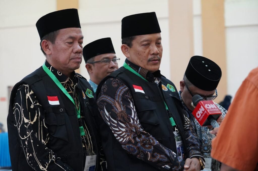 Sekretaris PPIH Embarkasi Medan Sambut Kedatangan Jemaah Calhaj Kloter 8