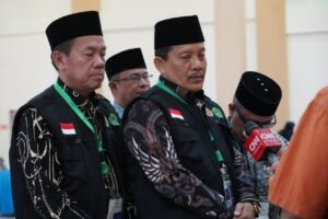 Sekretaris PPIH Embarkasi Medan Sambut Kedatangan Jemaah Calhaj Kloter 8