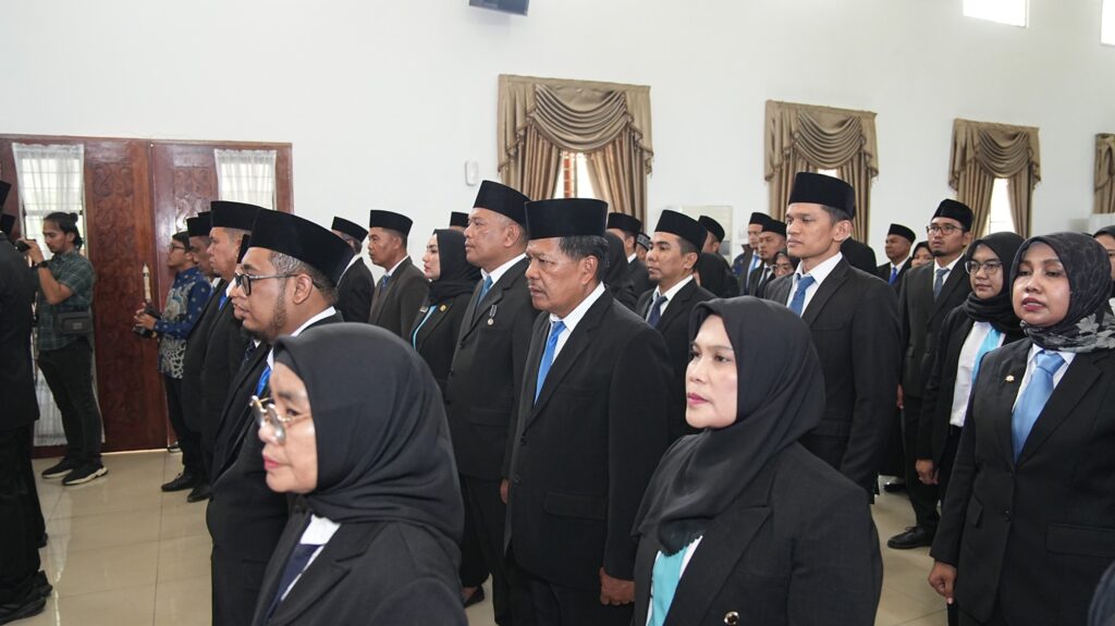 IMG-20250509-WA00561-1024x575 Bupati Lantik Camat Tanjung Merawa, Apresiasi Prestasi Ibnu Hajar