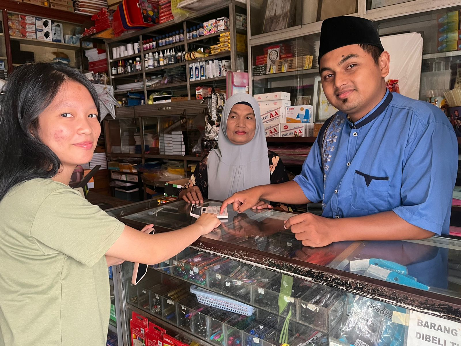 IMG-20250512-WA0006 Kisah Haru Pahrul, Gantikan Ayah Naik Haji Bersama Sang Ibu