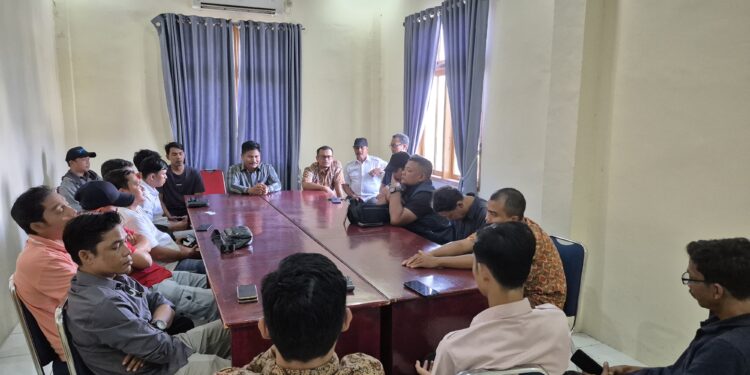 Perkuat Sinergitas, Diskominsa Aceh Barat Undang Wartawan Diskusi dan Silaturahmi