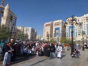 Jemaah Haji Kloter 10 Embarkasi Medan Ziarah Sekitar Madinah