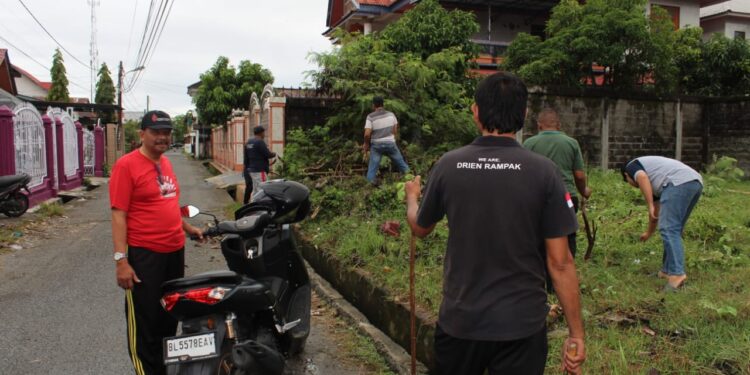 Seluruh Elemen di Drien Rampak Bersihkan Lingkungan Sambut Idul Adha