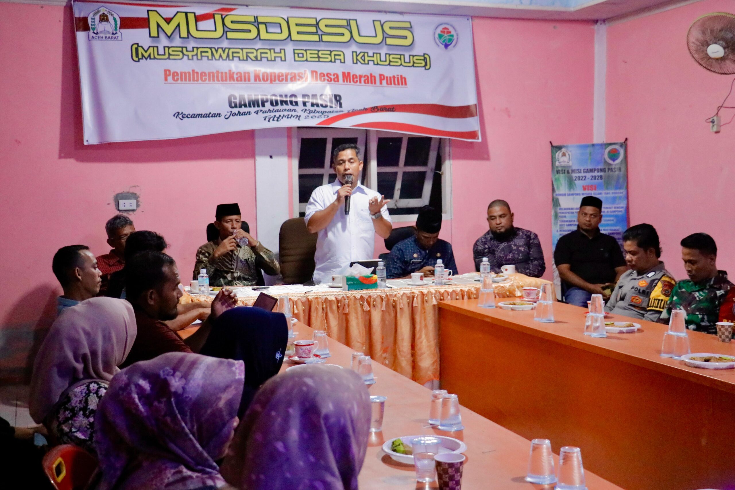 IMG-20250517-WA0011-scaled Dorong Pertumbuhan Ekonomi Kerakyatan, Pemkab Aceh Barat Percepat Pembentukan Koprasi Merah Putih 