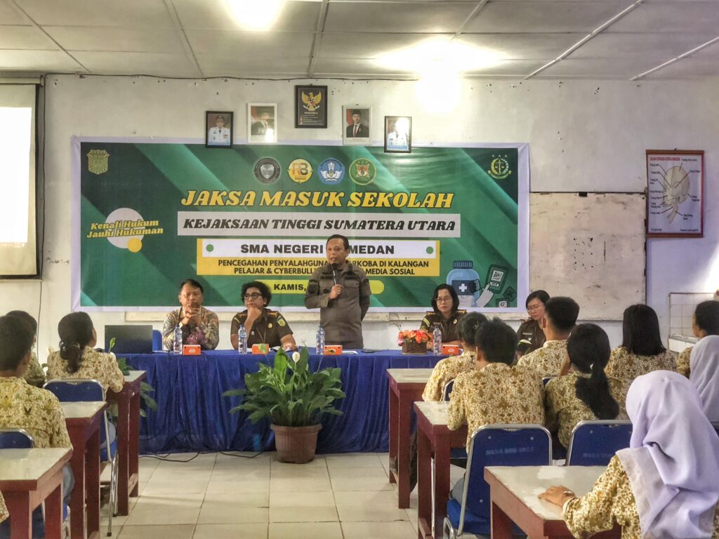 IMG-20250518-WA0015-1024x768 Kejati Sumut Ajak Siswa Kenali Hukum dan Jauhi Hukuman