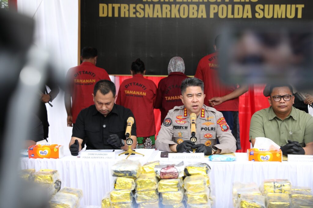 IMG-20250518-WA0021-1024x682 Polda Sumut Gagalkan Peredaran 100 Kg Sabu Dalam Bungkus Kopi