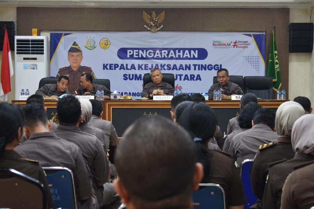 IMG-20250523-WA0355-1024x682 Kajati Sumut Tekankan Pentingnya Disiplin, Kinerja dan Pelayanan Publik