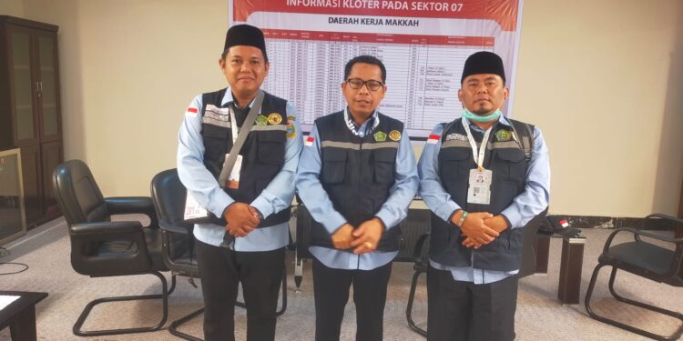 Petugas Kloter 09 KNO Koordinasi ke Sektor 7 Perihal Kartu Nusuk