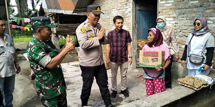 ‎Gerak Cepat Polres Sergai Bantu 14 Korban Angin Puting Beliung di Dua Kecamatan