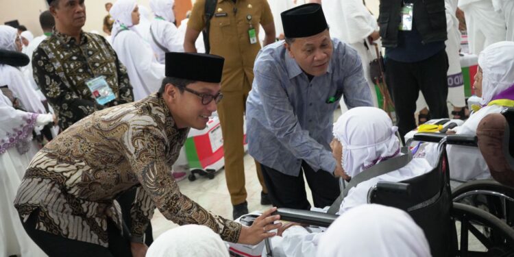 360 Jemaah Calhaj Kloter 21 Embarkasi Medan Diberangkatkan ke Tanah Suci