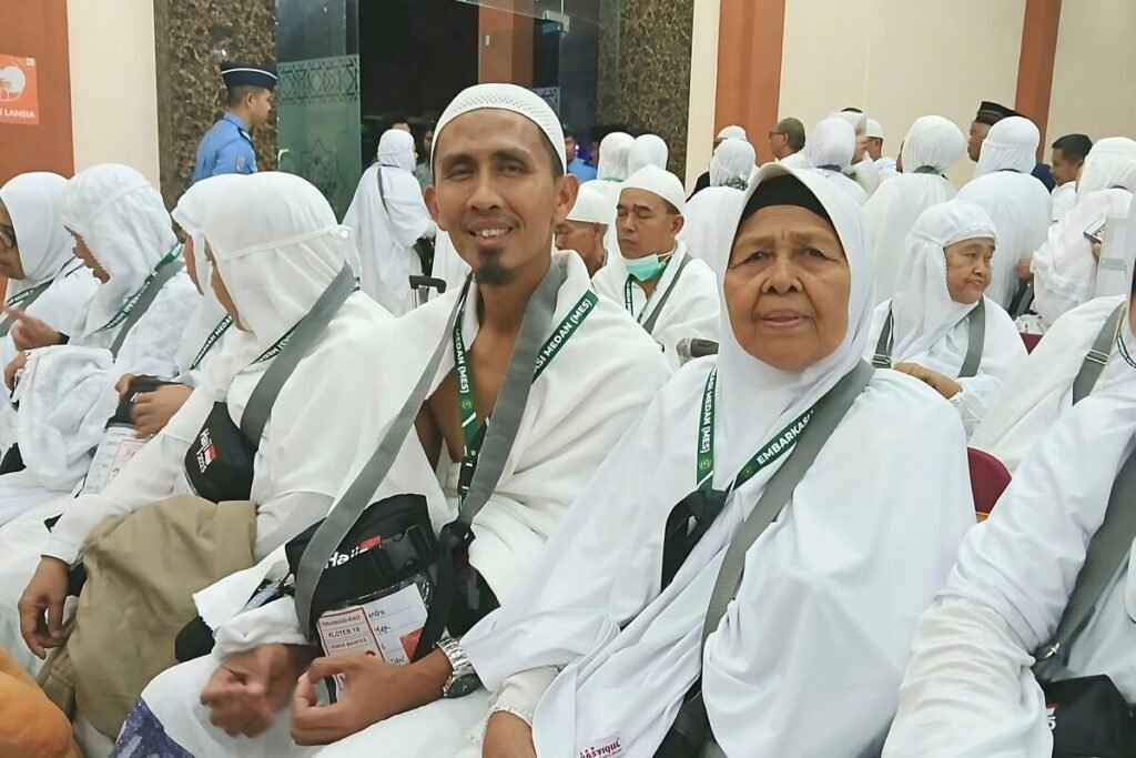 Kisah Nek Marni, Dua Dekade Jualan Serabi Akhirnya Berangkat Haji