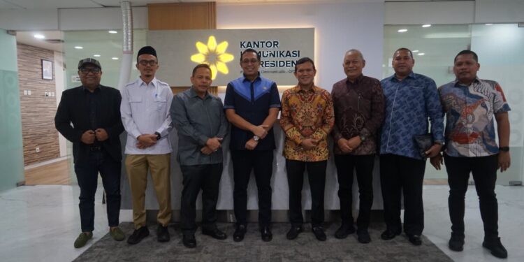 Bertemu Kepala Kantor Komunikasi Kepresidenan, Wagub Aceh Dorong Percepatan Revisi UUPA