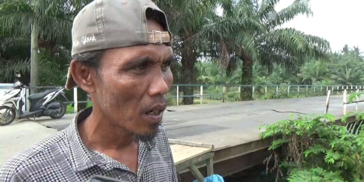 Jembatan 4 Miliar Diduga Asal Jadi, Warga Minta Pemkab Deli Serdang Perbaiki
