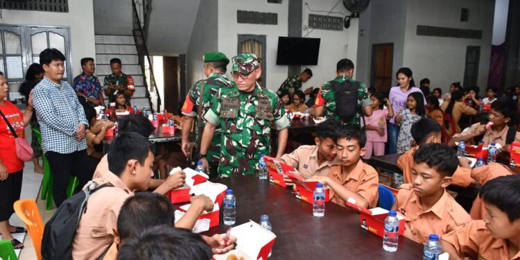 Kodam I/BB Gelar Program Makan Sehat Bergizi untuk 250 Anak Panti Asuhan di Deli Serdang