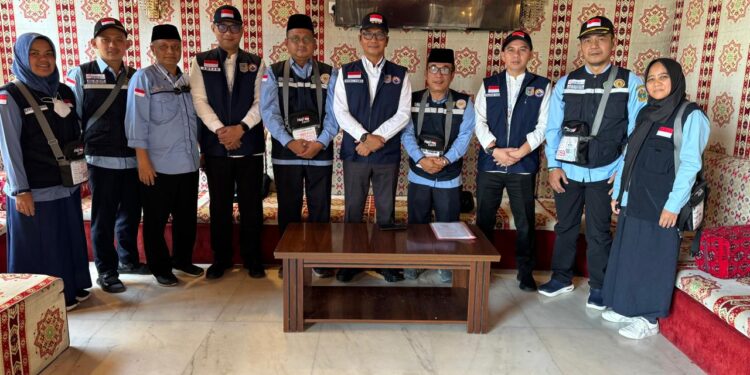 Tim Pengawas Haji Kunjungi Jemaah Calhaj Kloter 22 KNO