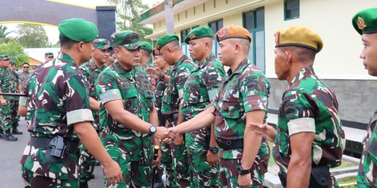 Pangdam I/BB Kunjungi Yonkomposit 1/Gardapati