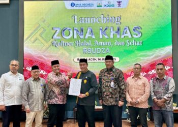 Staf Ahli Gubernur Resmikan Zona Kuliner Halal, Aman, dan Sehat di RSUDZA