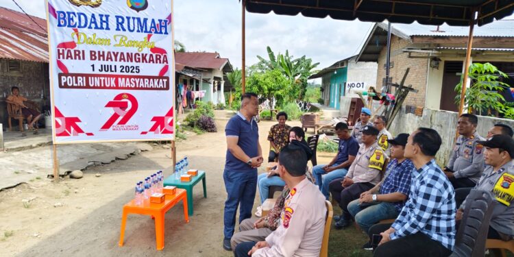 Polda Sumut Perbaiki Rumah Warga Miskin Peringatan HUT Bhayangkara ke-79