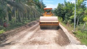 Pengaspalan Ruas Jalan Marek-Pasi Jambu Dilanjutkan 