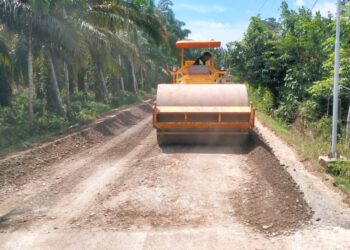 Pengaspalan Ruas Jalan Marek-Pasi Jambu Dilanjutkan 