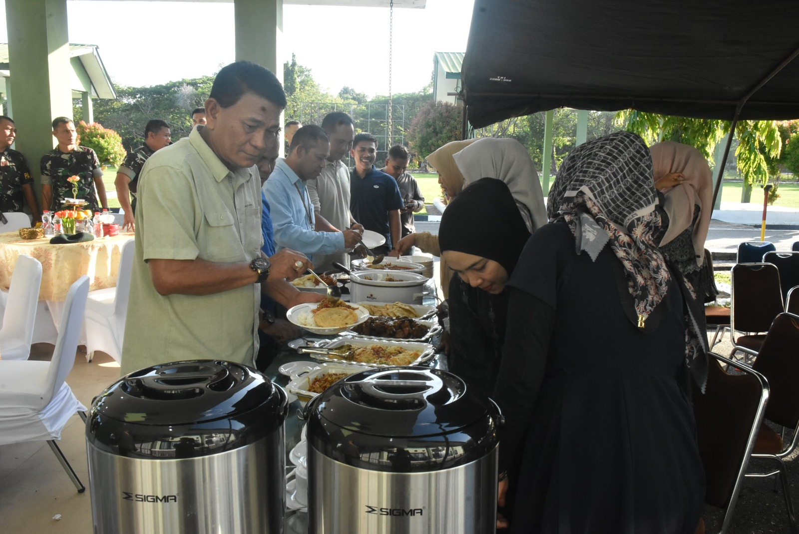 IMG-20250628-WA0102 Yonif 115/Macan Leuser Gelar Masak Kuah Beulangong Bersama Warga