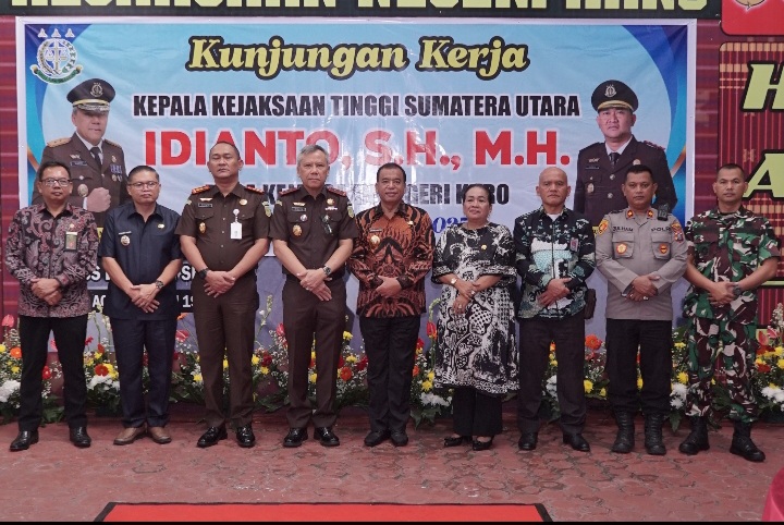 Screenshot_20250621_171752_WhatsApp Kajati Sumut Motivasi Seluruh Jajaran Kejari Karo Raih WBK Dan Tingkatkan Pelayanan