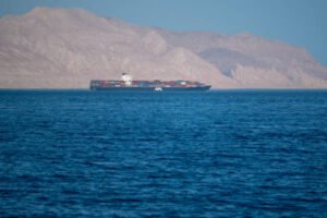Usai Serangan AS, Iran Setujui Penutupan Selat Hormuz, Dunia Waspada Kenaikan Harga Minyak
