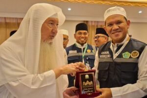 Wagub Aceh Hadiri Pembagian Dana Wakaf Habib Bugak di Mekkah