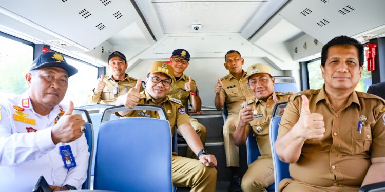 Bupati Deli Serdang Resmikan Jalur Bus Listrik di Pancur Batu