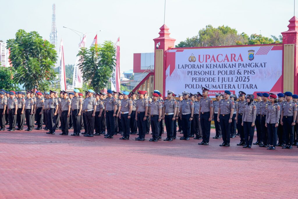 IMG-20250702-WA0025-1024x683 Kapolda Sumut Pimpin Upacara Kenaikan Pangkat Personel