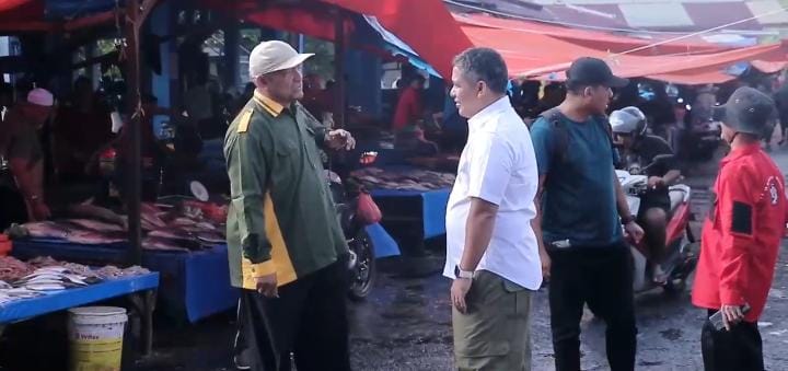 IMG-20250703-WA0031 Cegah Banjir Genangan, PUPR dan DLHK Aceh Barat Tinjau Drainase Pasar TPI Meulaboh